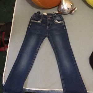I am selling pants